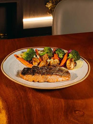 RESTAURANTE CANDÉ Cocina 100% Cartagenera signature dishes Grilled Fresh Fish Fillet
Sancocho De Sábalo
Carnero Guisado
